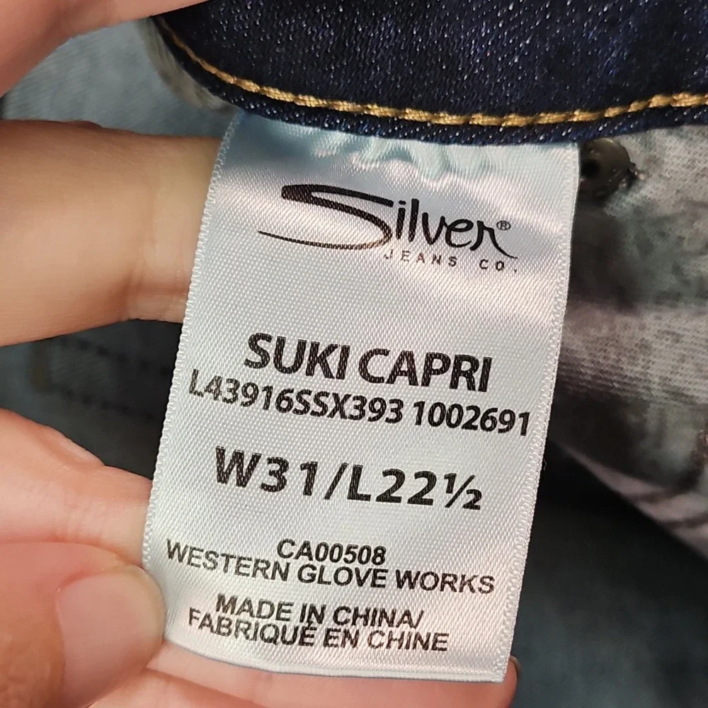 Silver Jeans Suki Capri Womens 31 Blue Denim Western Dark Wash Distressed Faded